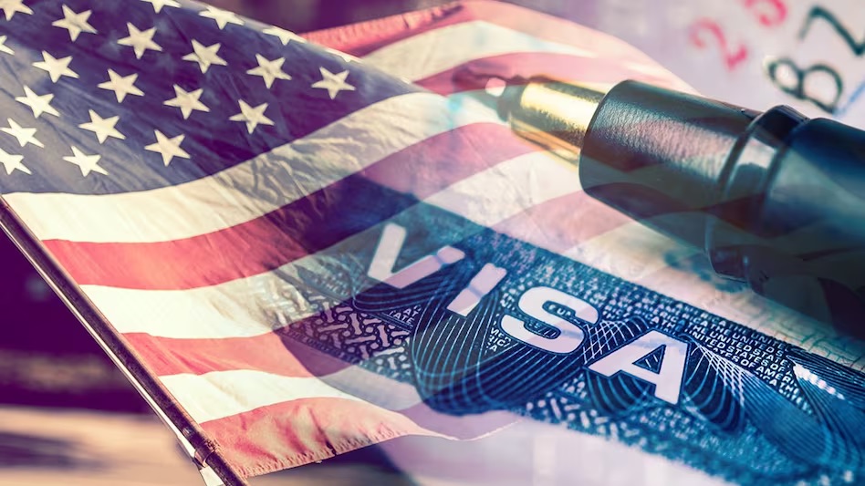 Could-Higher-US-H-1B-Visa-Fees-Push-Tech-Workers-to-Canada