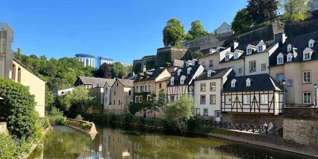 Luxembourg Work Visa and EU Blue Card Pathways for Foreign Professionals